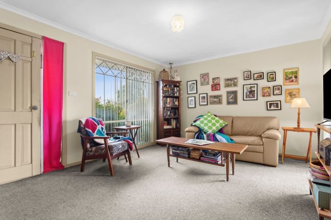 Photo - 21 Jacobs Avenue, Kyneton VIC 3444 - Image 2