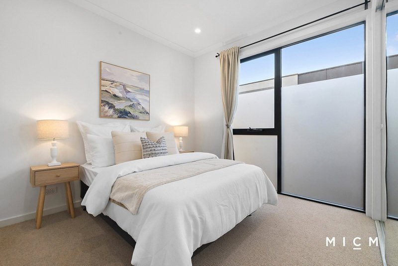 Photo - 21 Jago Road, Port Melbourne VIC 3207 - Image 9