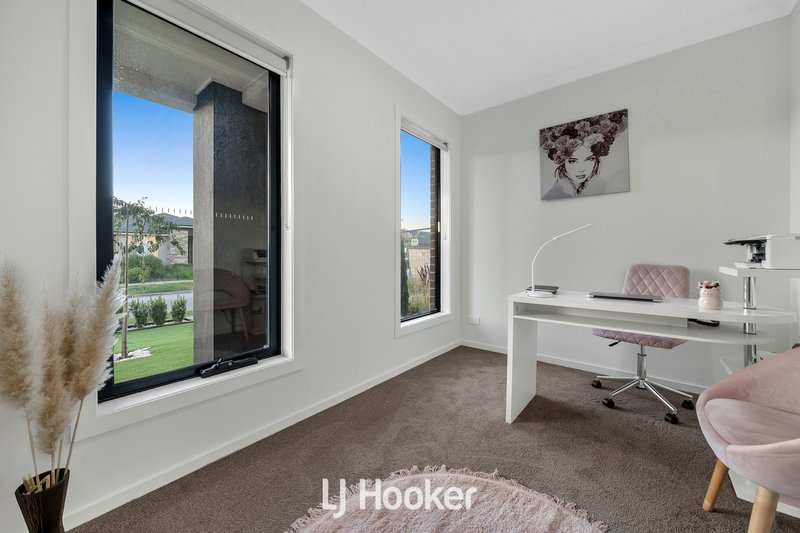 Photo - 21 Jaylie Street, Clyde North VIC 3978 - Image 6