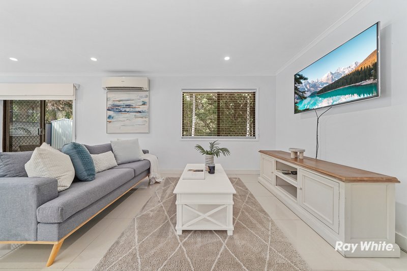 Photo - 21 Jeanette Avenue, Springwood QLD 4127 - Image 9