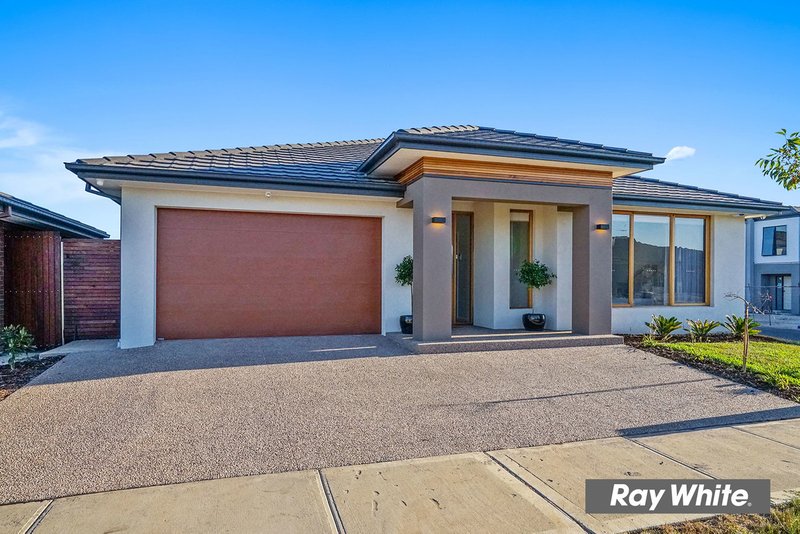 Photo - 21 Jindalee Way, Werribee VIC 3030 - Image 2