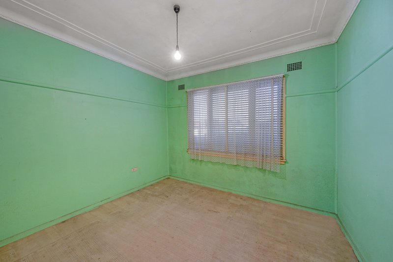 Photo - 21 Jocelyn Street, Chester Hill NSW 2162 - Image 5