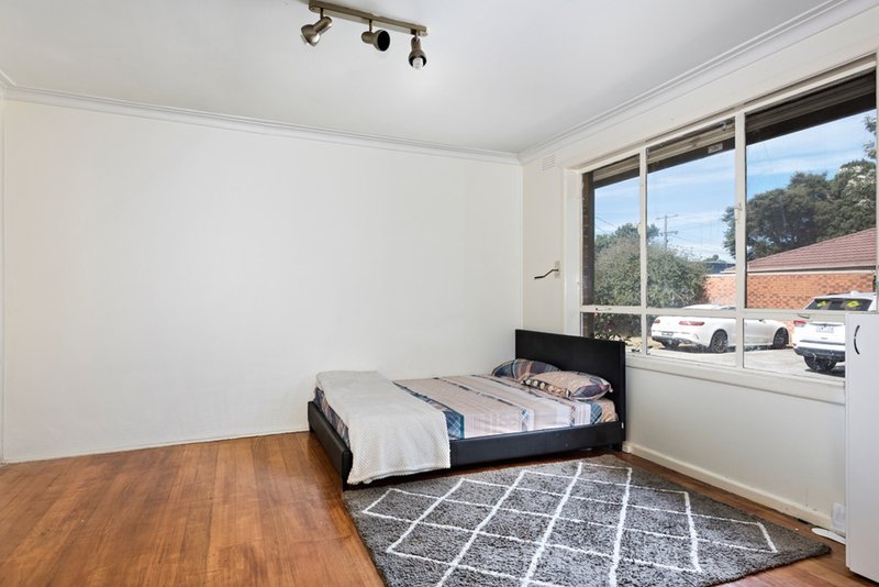 Photo - 2/1 John Street, Dandenong VIC 3175 - Image 2