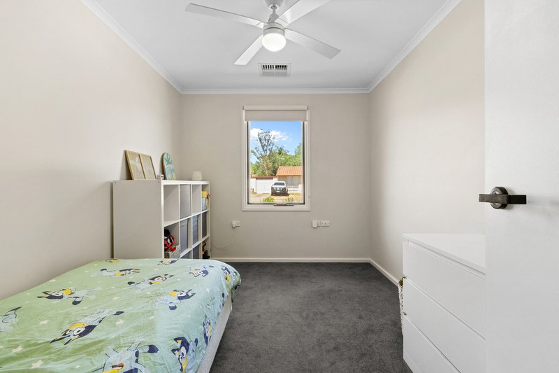Photo - 21 Jones Crescent, Elizabeth East SA 5112 - Image 9