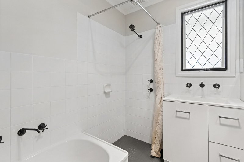 Photo - 21 Jones Crescent, Elizabeth East SA 5112 - Image 13