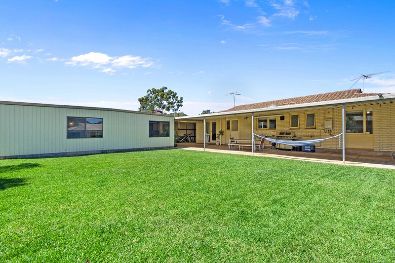 Photo - 21 Jones Crescent, Elizabeth East SA 5112 - Image 17