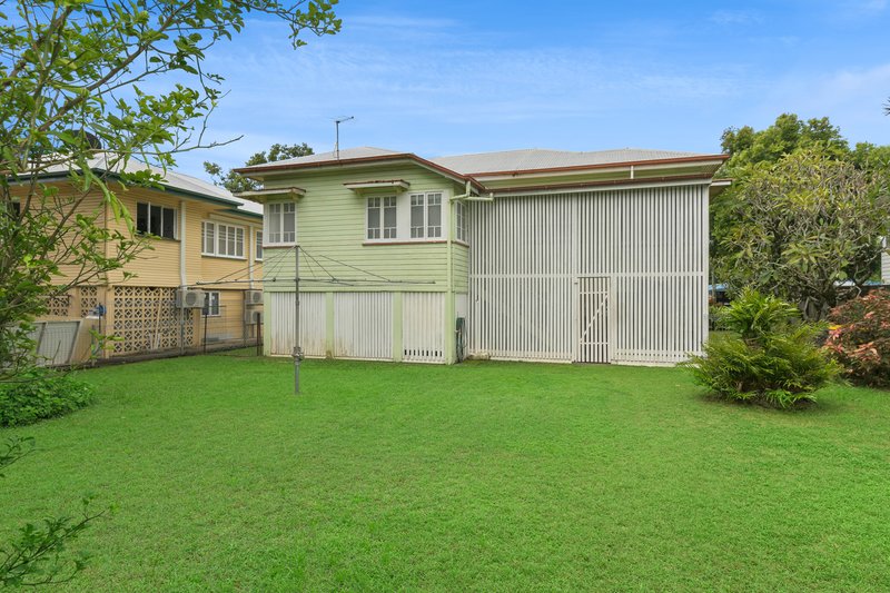 Photo - 21 Jones Street, Westcourt QLD 4870 - Image 16