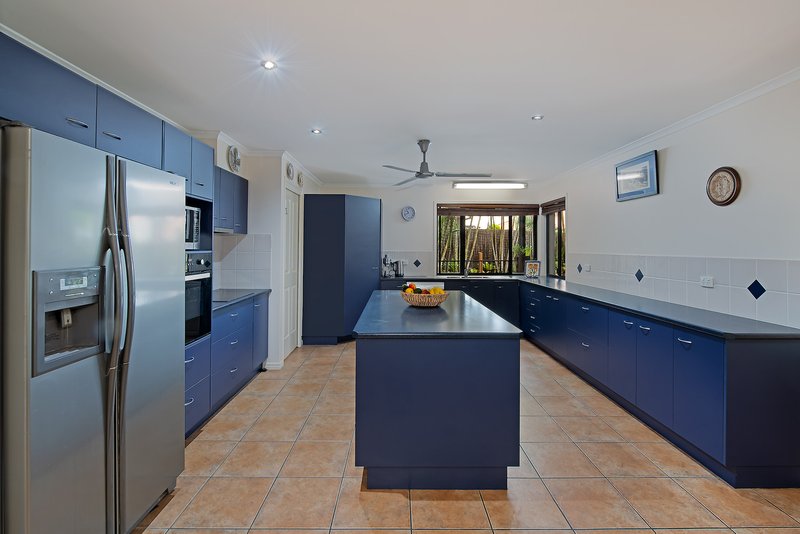 Photo - 21 Kalbarri Court, North Lakes QLD 4509 - Image 6