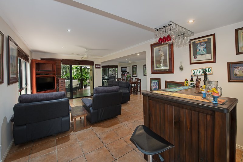 Photo - 21 Kalbarri Court, North Lakes QLD 4509 - Image 18