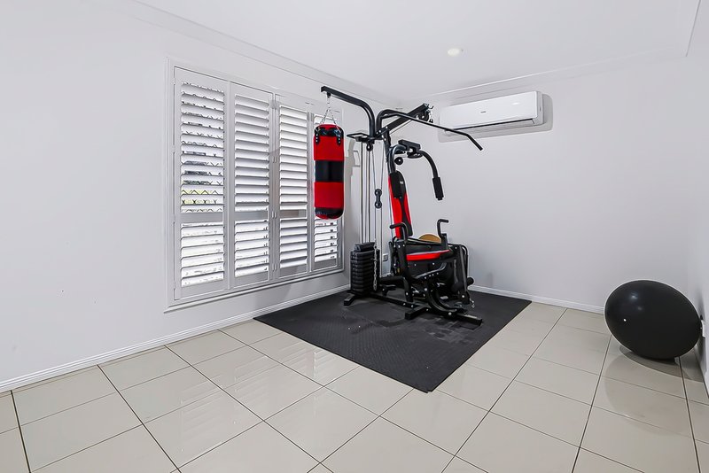 Photo - 21 Karajini Crescent, Parkinson QLD 4115 - Image 6