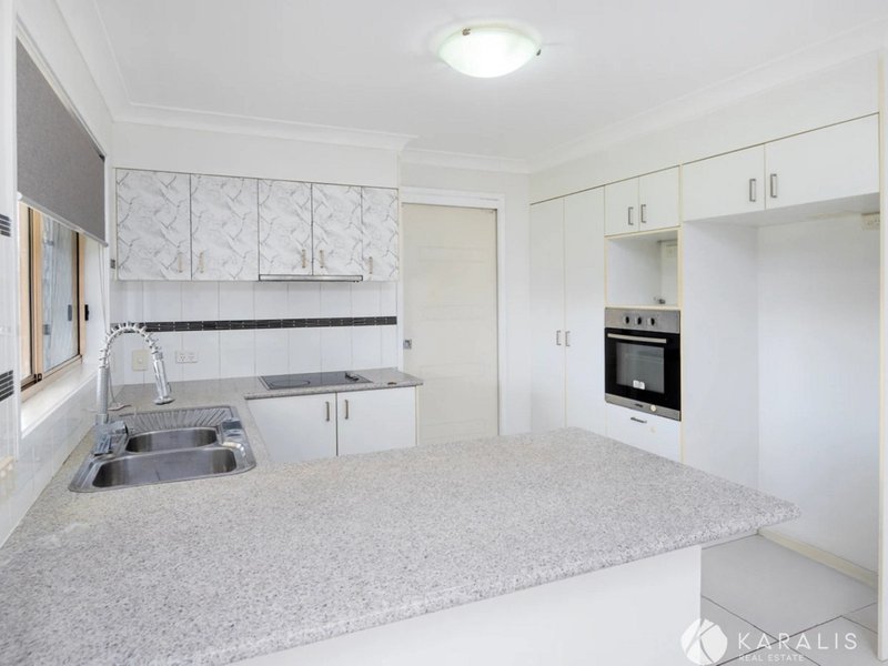 Photo - 21 Kathmaur Avenue, Ellen Grove QLD 4078 - Image 7