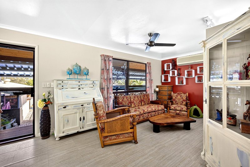 Photo - 21 Katrina Crescent, South Kolan QLD 4670 - Image 8