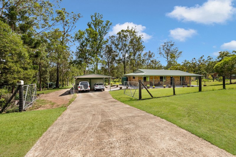 Photo - 21 Kauri Court, Woodford QLD 4514 - Image 4