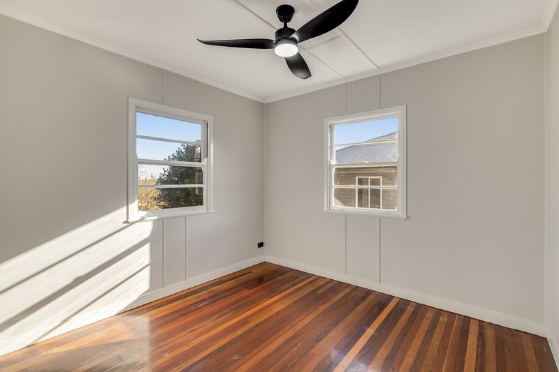 Photo - 21 Kelly Street, Harlaxton QLD 4350 - Image 6