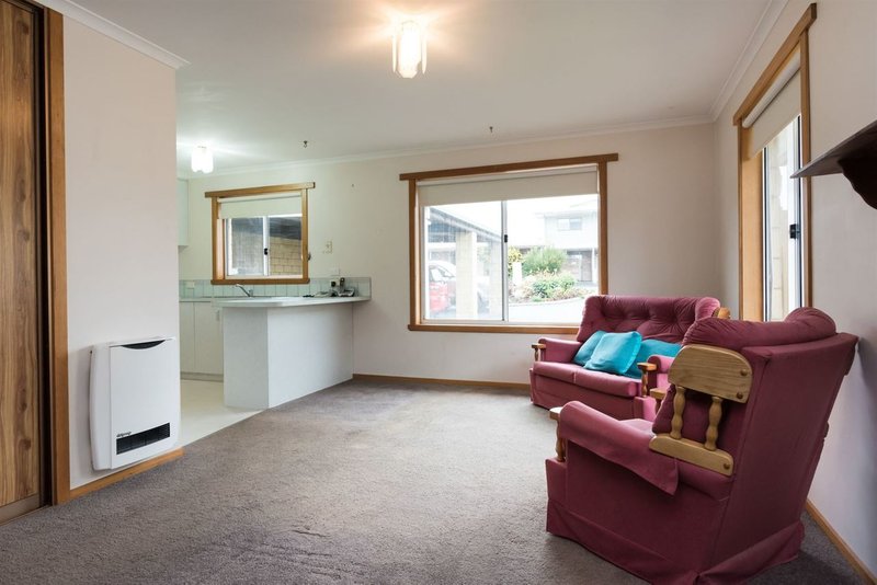 Photo - 2/1 Kentish Street, Penguin TAS 7316 - Image 5