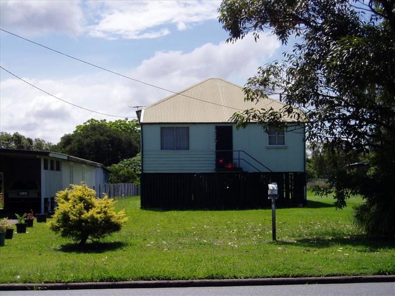 Photo - 21 Kianawah Road, Wynnum West QLD 4178 - Image 2