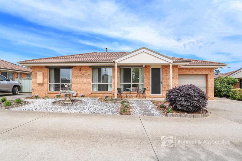 2/1 Kingfisher Drive, West Wodonga VIC 3690