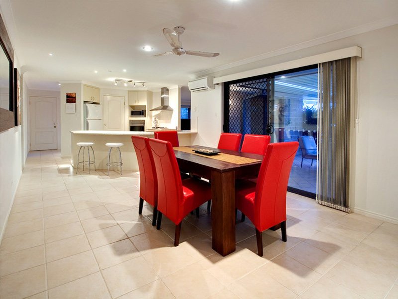 Photo - 21 Kingma Crescent, Caboolture QLD 4510 - Image 8