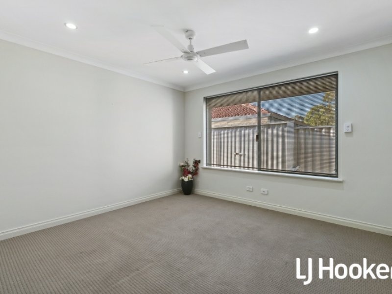 Photo - 21 Kingsway Gardens, Canning Vale WA 6155 - Image 10