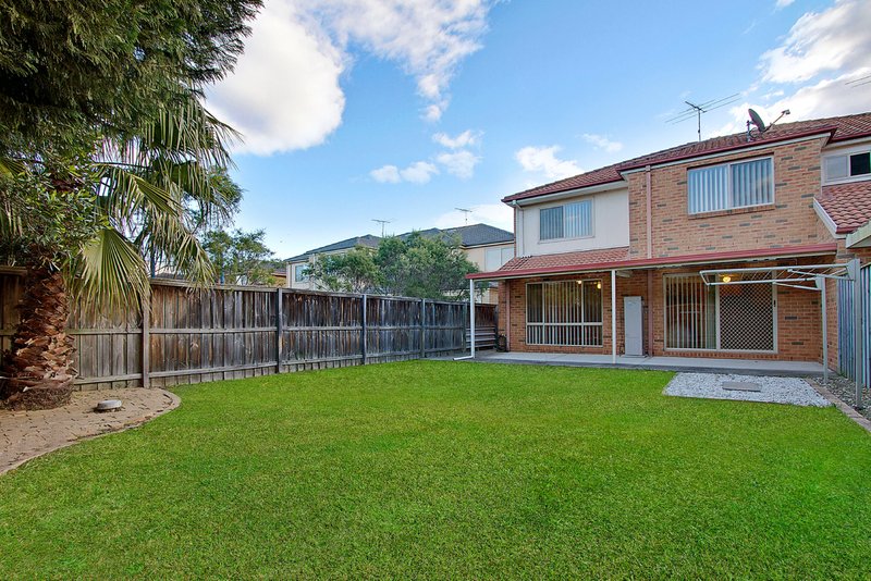 Photo - 21 Kirkton Place, Beaumont Hills NSW 2155 - Image 7