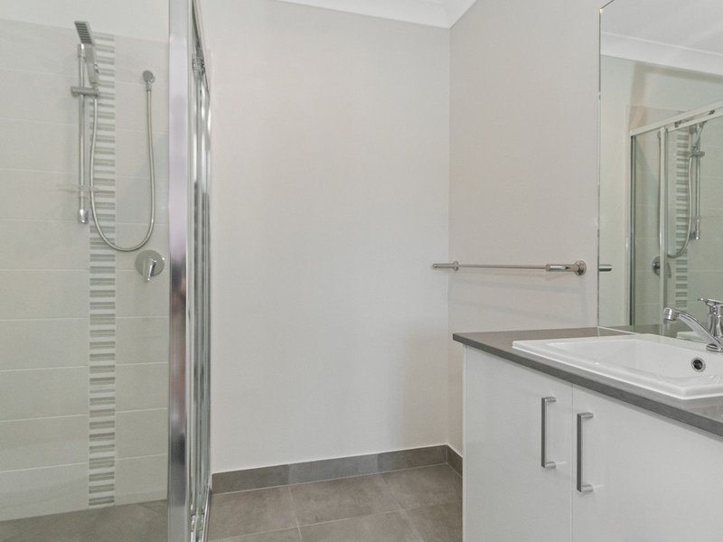 Photo - 2/1 Kjay Close, Bahrs Scrub QLD 4207 - Image 6