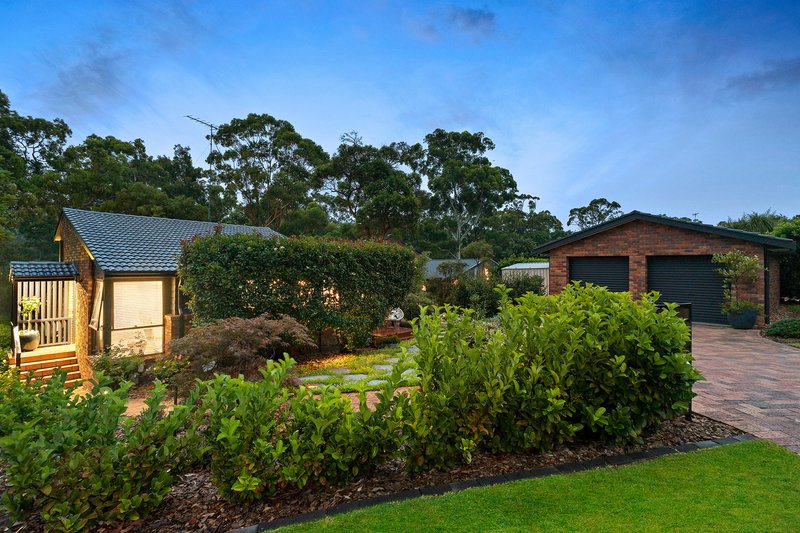 Photo - 21 Knightsbridge Place, Castle Hill NSW 2154 - Image 2