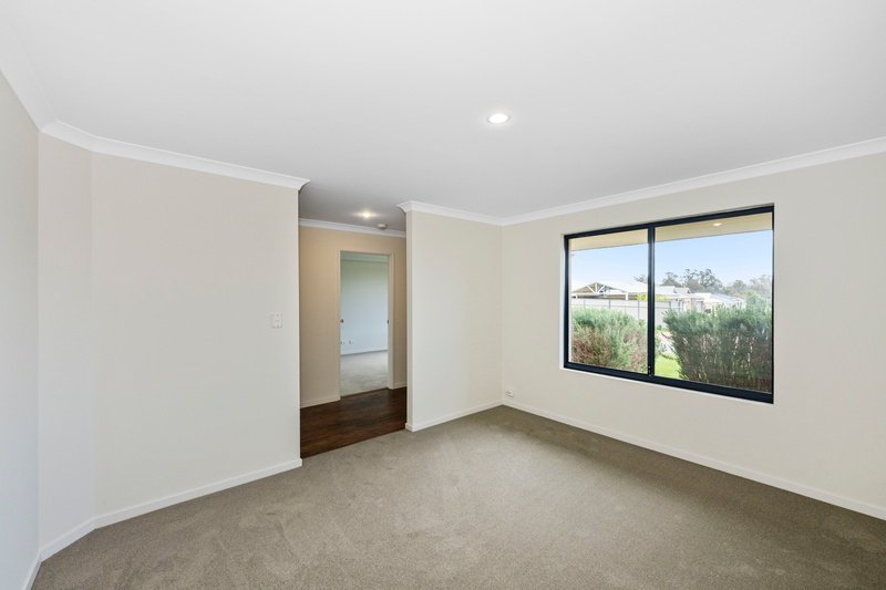 Photo - 21 Kookynie Loop, Baldivis WA 6171 - Image 3