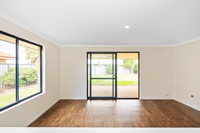 Photo - 21 Kookynie Loop, Baldivis WA 6171 - Image 11