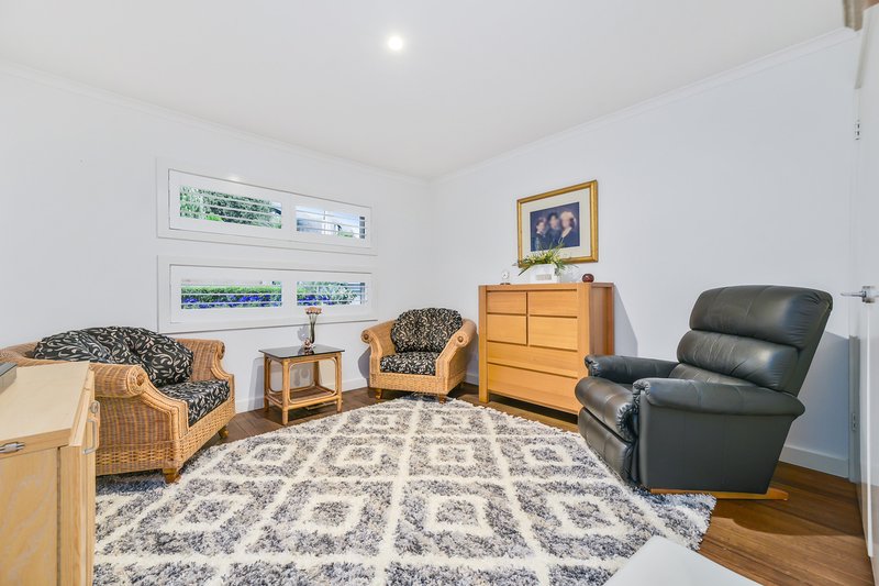 Photo - 21 Kramer Drive, Berwick VIC 3806 - Image 10