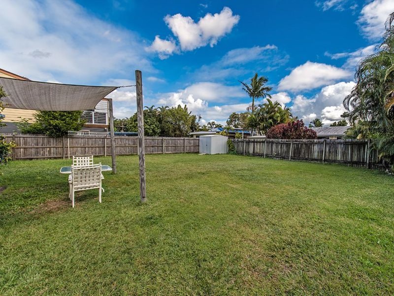 Photo - 21 Kumbar Street, Pacific Paradise QLD 4564 - Image 3