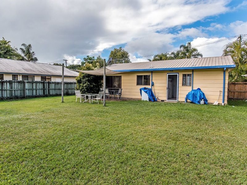 Photo - 21 Kumbar Street, Pacific Paradise QLD 4564 - Image 10