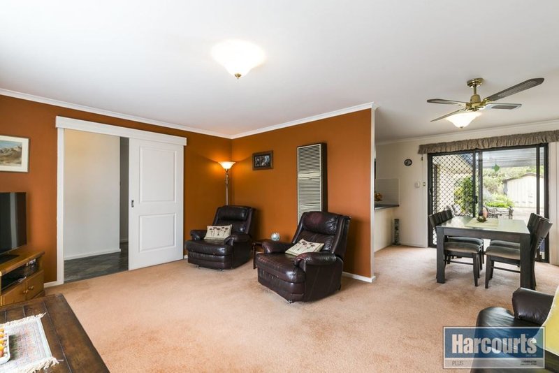 Photo - 21 Kurnabinna Terrace, Hallett Cove SA 5158 - Image 5