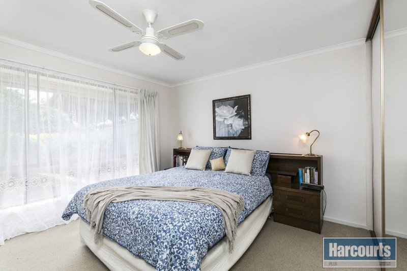 Photo - 21 Kurnabinna Terrace, Hallett Cove SA 5158 - Image 9