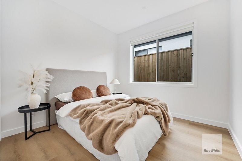 Photo - 21 Kurrajong Road, Mickleham VIC 3064 - Image 12