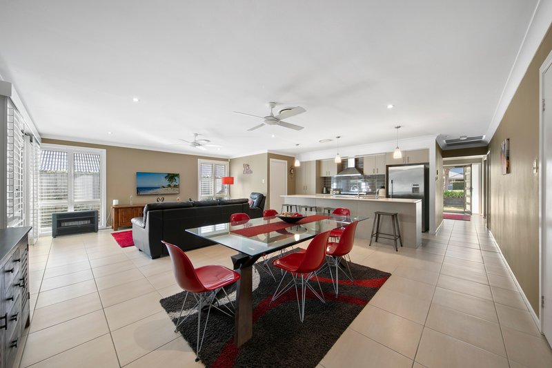 Photo - 21 Kurraka Drive, Fletcher NSW 2287 - Image 3