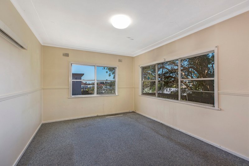 Photo - 21 Kurrawyba Avenue, Terrigal NSW 2260 - Image 5