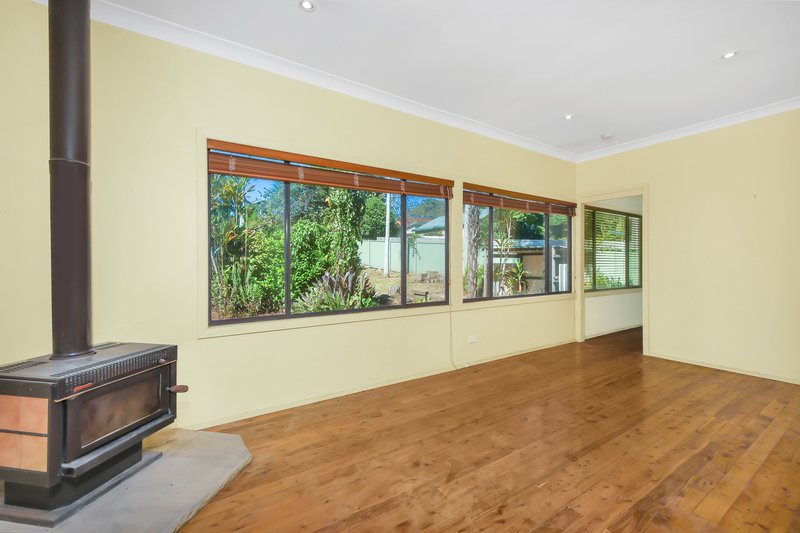 Photo - 21 Kyeema Avenue, Saratoga NSW 2251 - Image 5