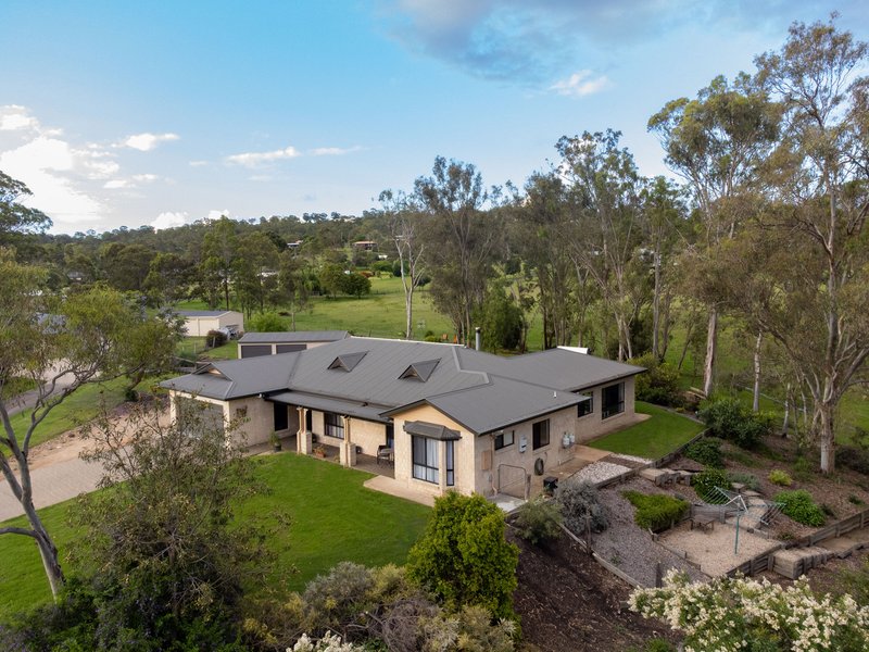 Photo - 21 Lancaster Court, Top Camp QLD 4350 - Image 3