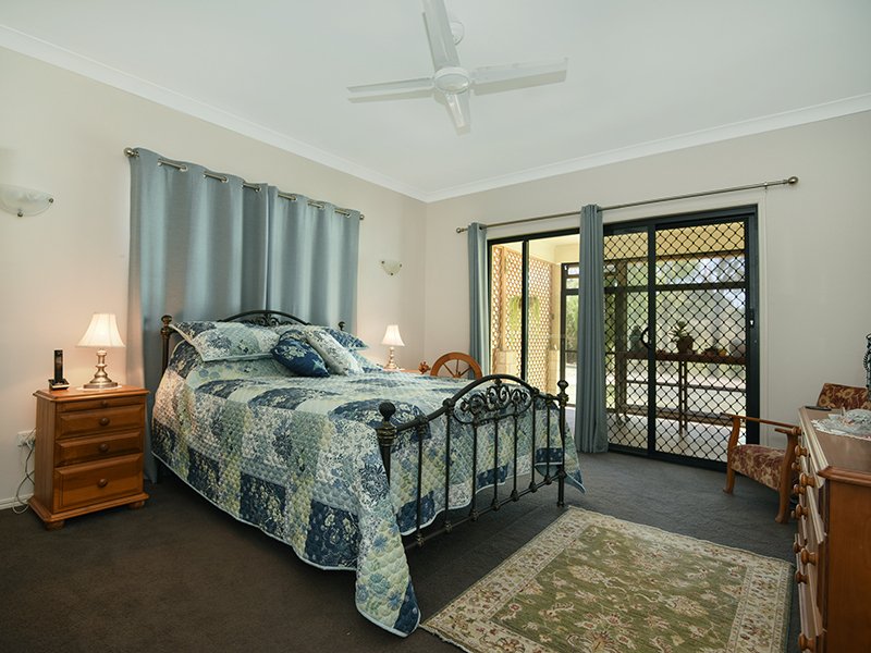Photo - 21 Lancaster Court, Top Camp QLD 4350 - Image 4