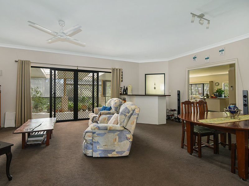 Photo - 21 Lancaster Court, Top Camp QLD 4350 - Image 6