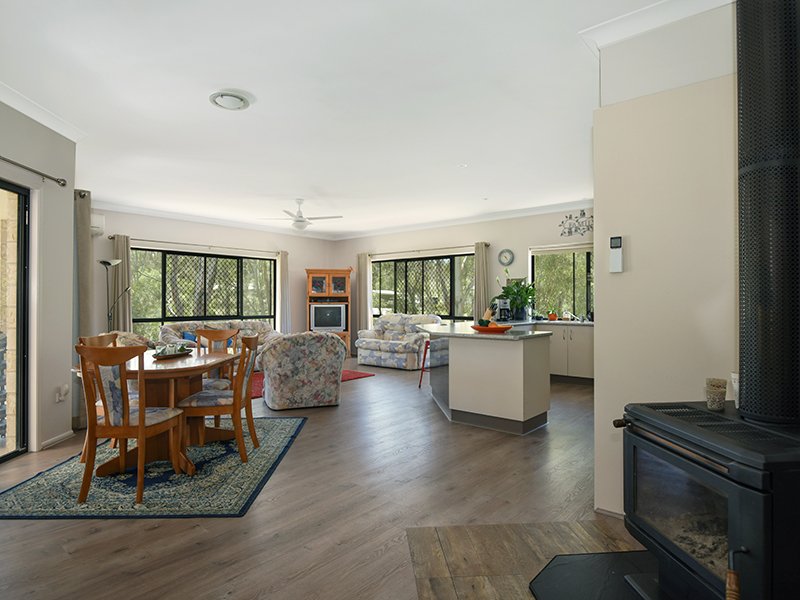 Photo - 21 Lancaster Court, Top Camp QLD 4350 - Image 7