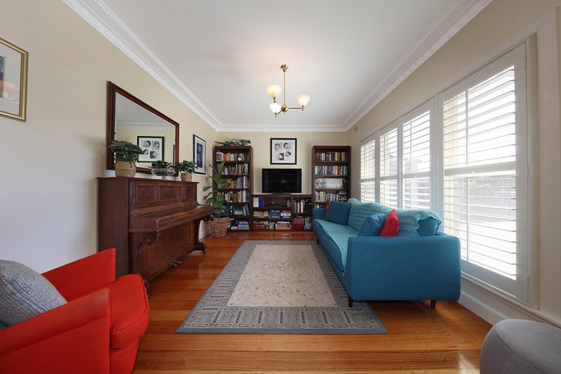 Photo - 21 Lancaster Street, Bentleigh East VIC 3165 - Image 4