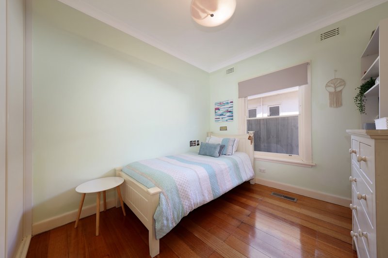 Photo - 21 Lancaster Street, Bentleigh East VIC 3165 - Image 6