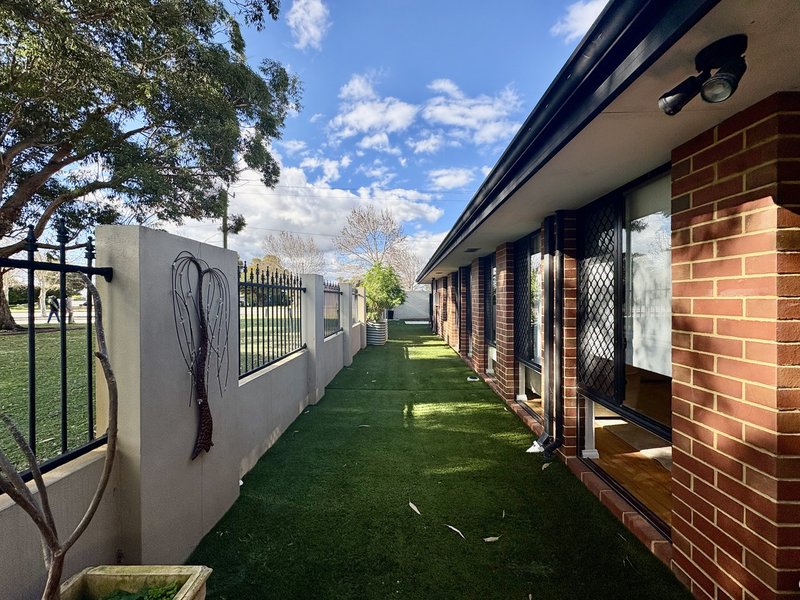 Photo - 21 Langford Avenue, Langford WA 6147 - Image 14