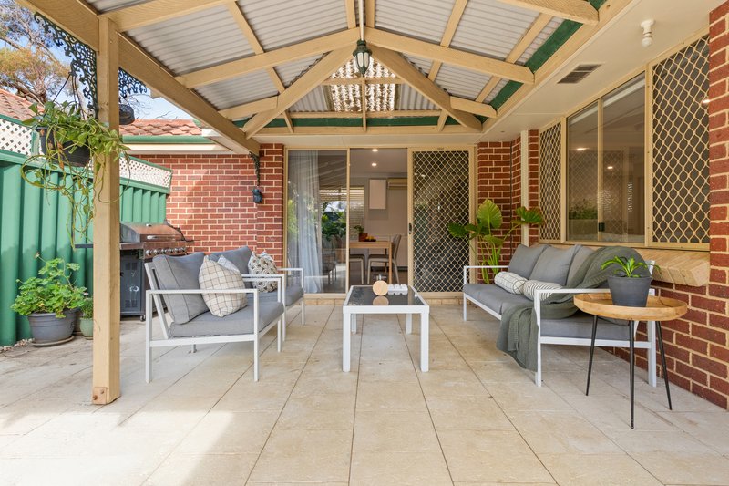 Photo - 2/1 Langley Place, Innaloo WA 6018 - Image 17