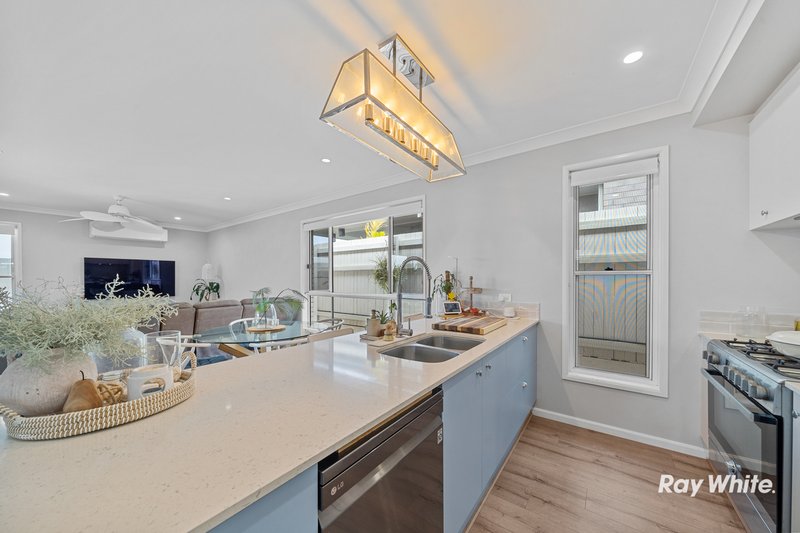 Photo - 21 Lathro Way, Thornlands QLD 4164 - Image 2