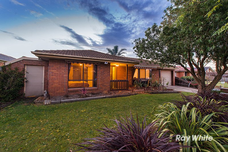 21 Lawless Drive, Cranbourne North VIC 3977