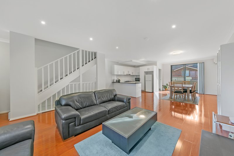 Photo - 2/1 Leamington Road, Dundas NSW 2117 - Image 2