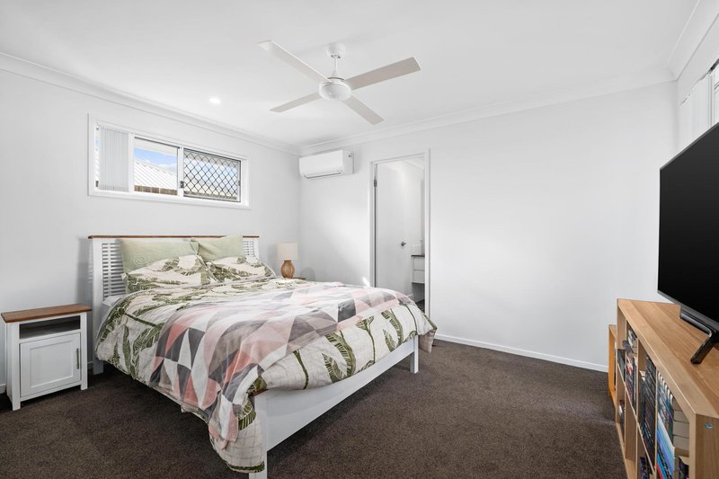 Photo - 21 Lemon Myrtle Lane, Ripley QLD 4306 - Image 10