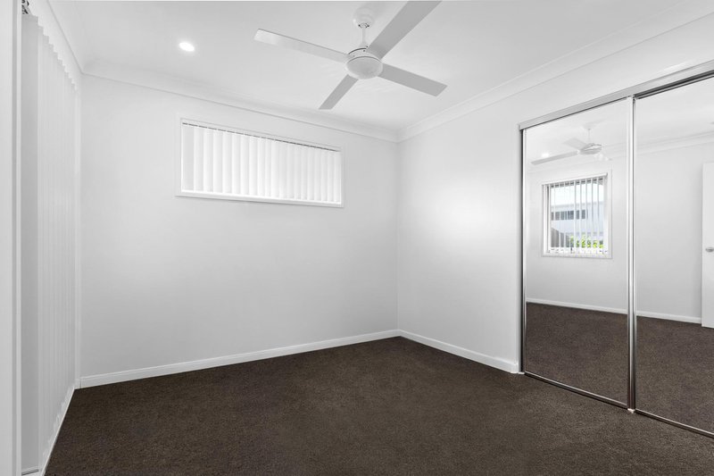 Photo - 21 Lemon Myrtle Lane, Ripley QLD 4306 - Image 14